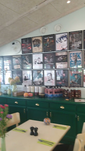 Opinii despre Restaurant Ekkodalshuset în Aakirkeby - Gastronomi og hotelvirksomhed