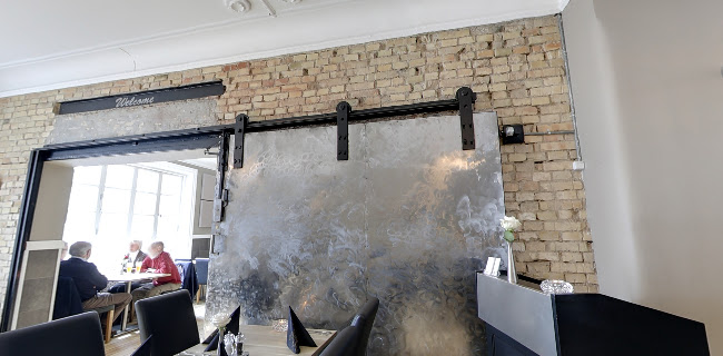 Restaurant Upstairs - Gastronomi og hotelvirksomhed