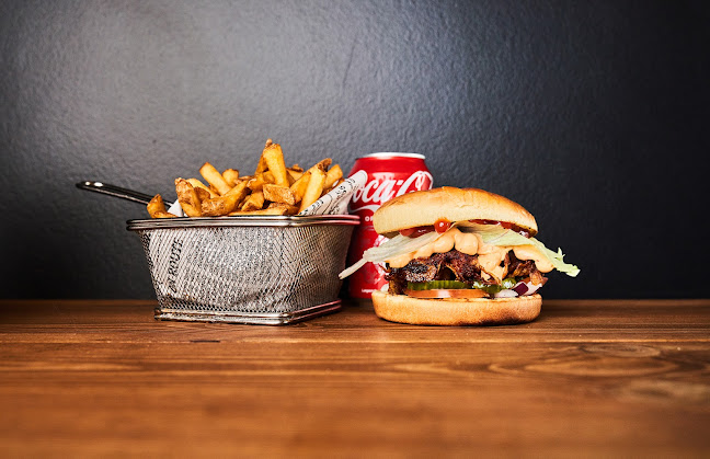 Comentarii opinii despre Andrews Burger