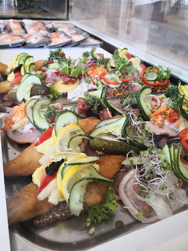 Den Brændende Kærlighed - Gastronomi og hotelvirksomhed