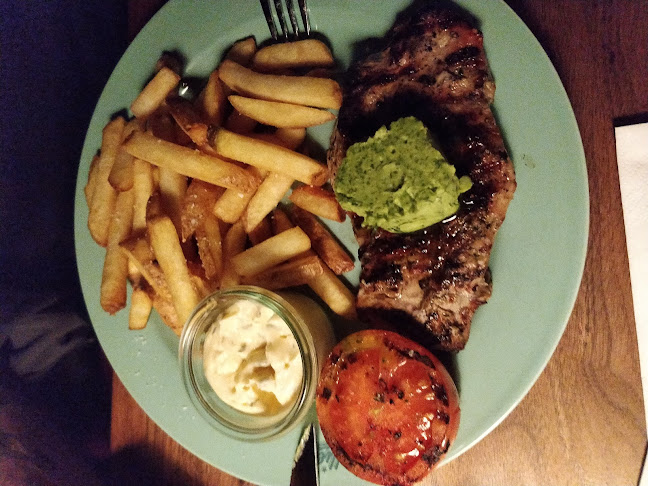 Comentarii opinii despre Sallie’s Restaurant & Snack Bar