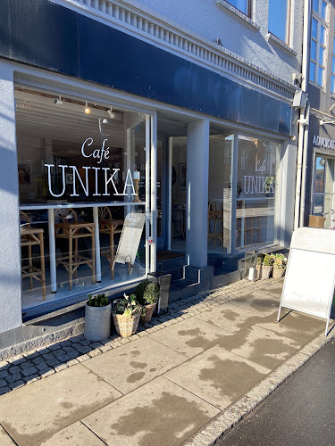 Comentarii opinii despre Café Unika