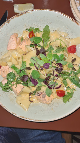 Mojoe Kitchen & Bar - Gastronomi og hotelvirksomhed