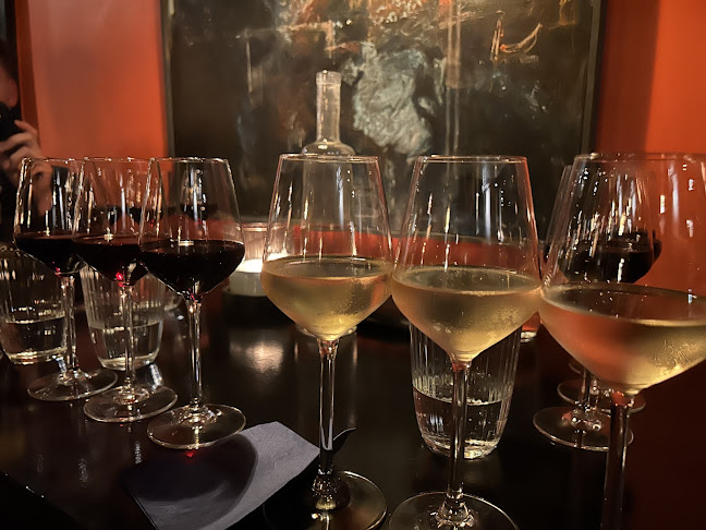 Comentarii opinii despre not your USUAL wine bar