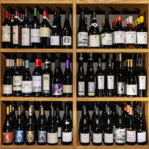 LUN Restaurant & vinbar