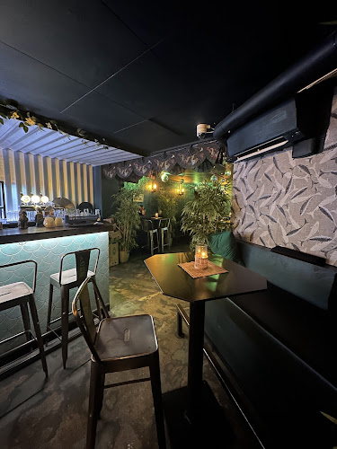 Little Green Door - Gastronomi og hotelvirksomhed