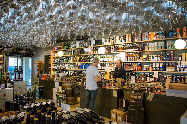 Opinii despre Uhrskov Vinhandel în Herning - Gastronomi og hotelvirksomhed