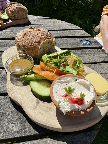 Keramikcafé Møllehuset - Gastronomi og hotelvirksomhed