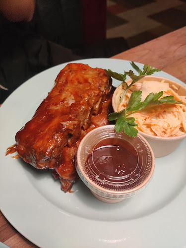 Opinii despre Sallie’s Restaurant & Snack Bar în Albertslund - Gastronomi og hotelvirksomhed