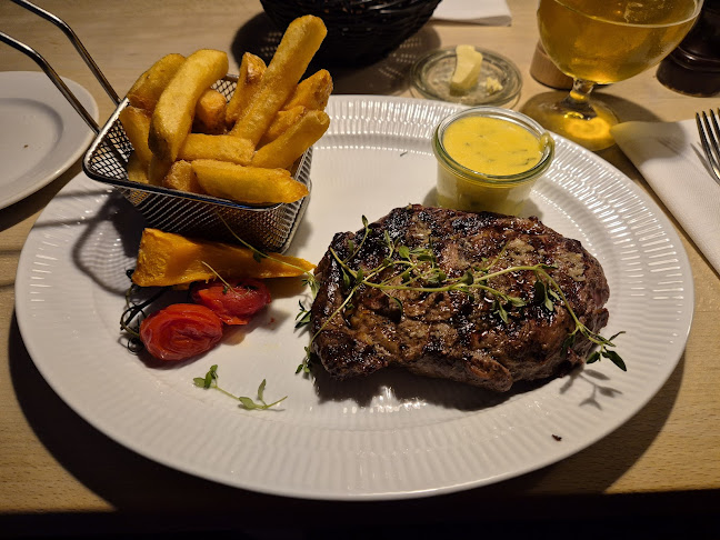 Restaurant Raadhuskælderen - Gastronomi og hotelvirksomhed