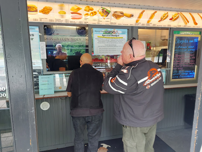 Opinii despre Skovgrillen în Hillerød - Gastronomi og hotelvirksomhed