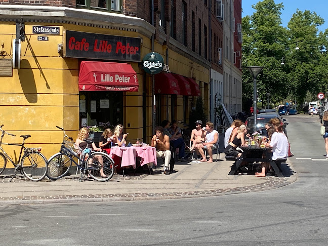 Opinii despre Cafe Lille Peter în Nørrebro - Gastronomi og hotelvirksomhed