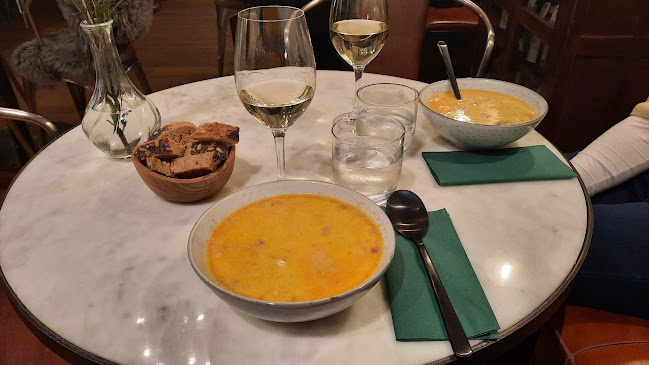 Torvets Café og Vinbar - Gastronomi og hotelvirksomhed