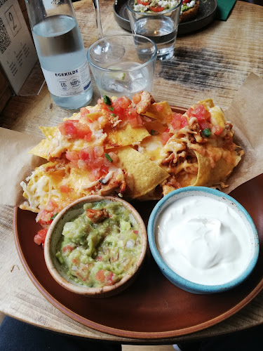 Jataco - Gastronomi og hotelvirksomhed