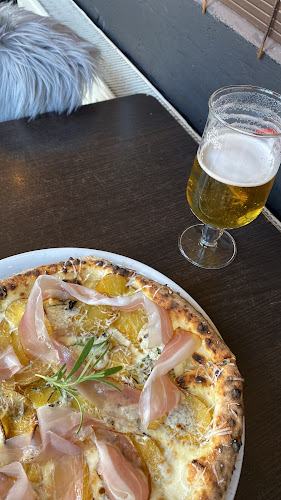 Juicy & Pizza - Gastronomi og hotelvirksomhed