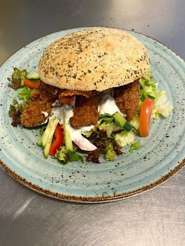 Opinii despre Café Bondestuen în Løgstør - Gastronomi og hotelvirksomhed