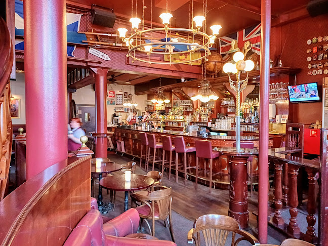 Dronning Louise - Gastronomi og hotelvirksomhed