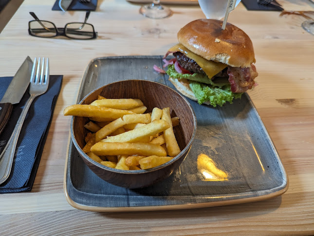 Comentarii opinii despre Rib House