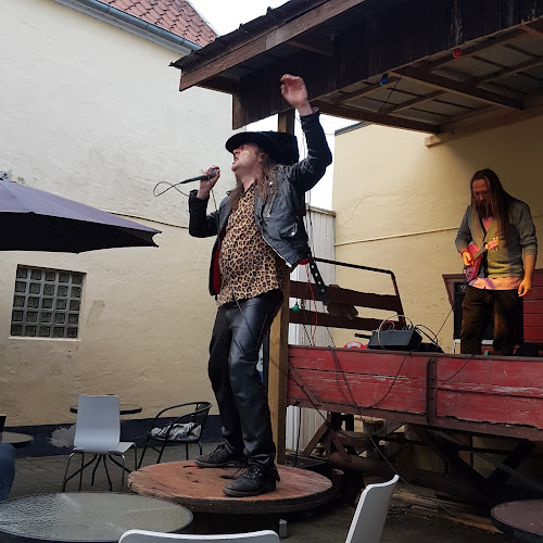 Comentarii opinii despre Ølluminati Brewbar