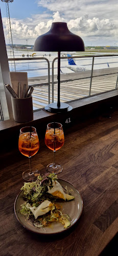 Café Square - Gastronomi og hotelvirksomhed