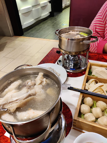 Asian Palace - Gastronomi og hotelvirksomhed