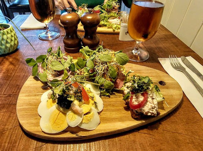 Comentarii opinii despre Spisehuz i Det Gamle Posthus i Rønne