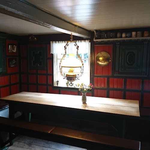 Opinii despre Hvidsten Kro în Spentrup - Gastronomi og hotelvirksomhed