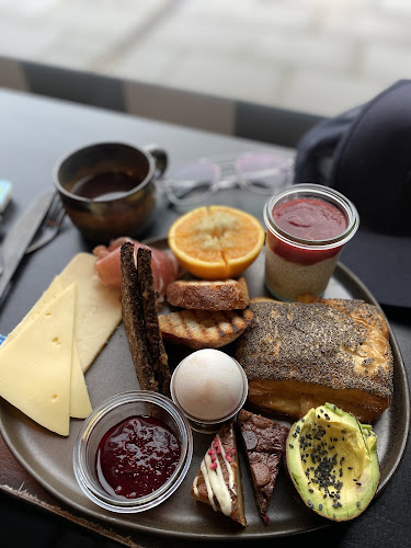 Ærligt - Gastronomi og hotelvirksomhed