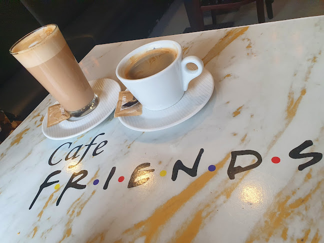 Friends Bar & Kitchen - Gastronomi og hotelvirksomhed