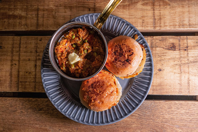 Simran Taste Of India - Gastronomi og hotelvirksomhed