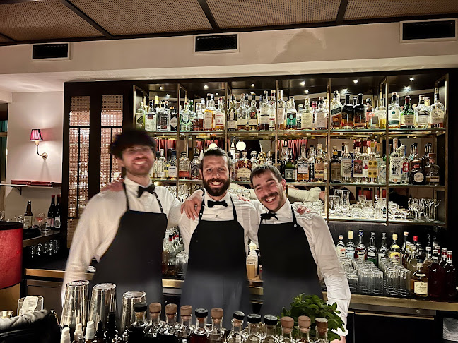 Comentarii opinii despre Tata Cocktail Bar