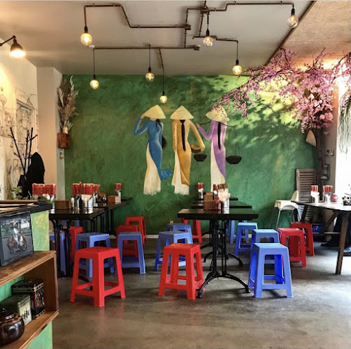 Me - Mother's Street Food