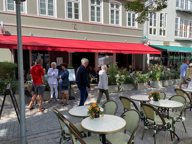 Opinii despre The Grand Café în Sønderborg - Gastronomi og hotelvirksomhed