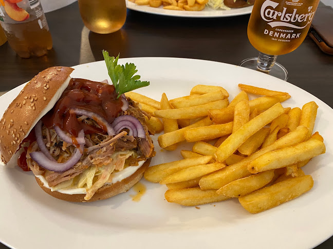 Highway 69 - Gastronomi og hotelvirksomhed