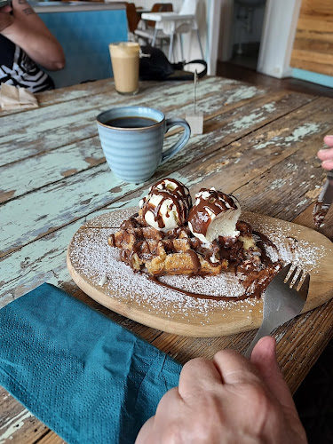 Comentarii opinii despre Surf Café