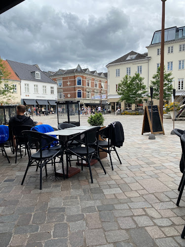 1401 - Tapas & Burgers