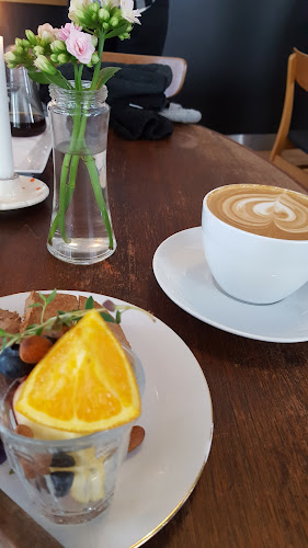 Opinii despre UNOkaffebar în Hjørring - Gastronomi og hotelvirksomhed