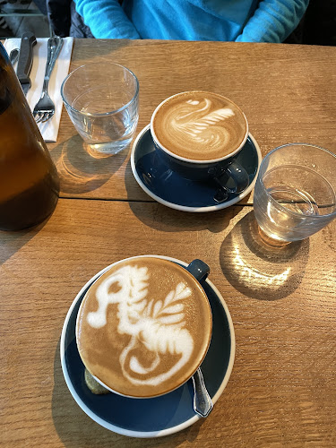 Opinii despre Ø12 Coffee and Eatery în Indre By - Gastronomi og hotelvirksomhed