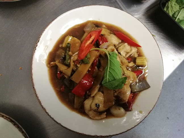 Thai Kin Dí - Gastronomi og hotelvirksomhed