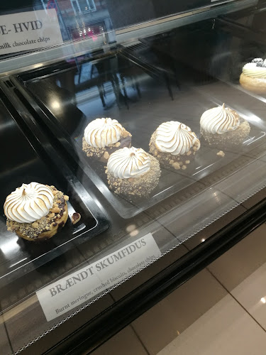 Opinii despre L'æKARi în København - Gastronomi og hotelvirksomhed