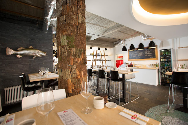 Yutaka Spisehus & Take away - Gastronomi og hotelvirksomhed