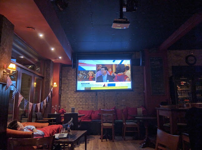 Comentarii opinii despre The Upper Hill