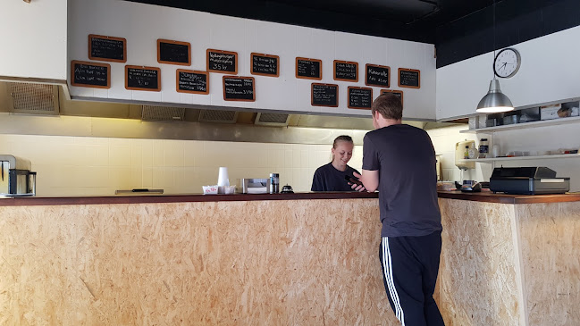 Comentarii opinii despre Den Gyldne Kylling