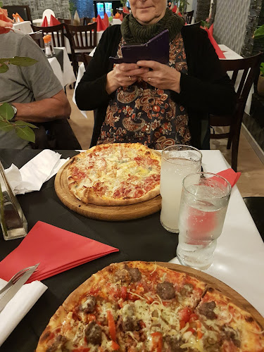 Comentarii opinii despre Hune Pizza Restaurant