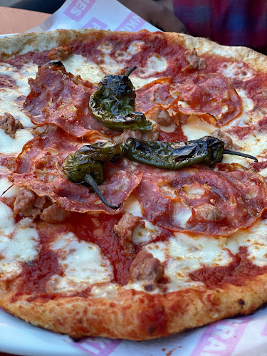 Opinii despre Frankies Pizza Vesterbro Torv în København - Gastronomi og hotelvirksomhed