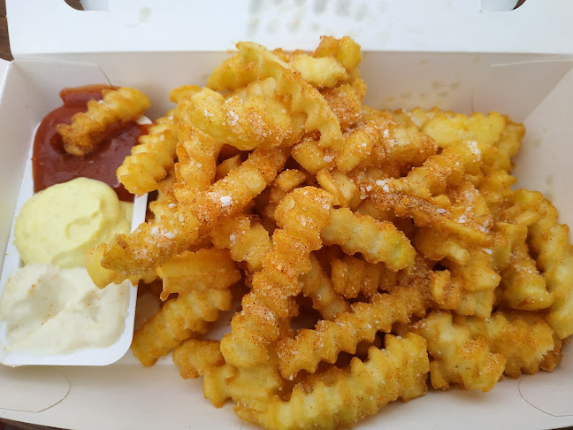 Opinii despre Hennings Pølsebod în Brønderslev - Gastronomi og hotelvirksomhed