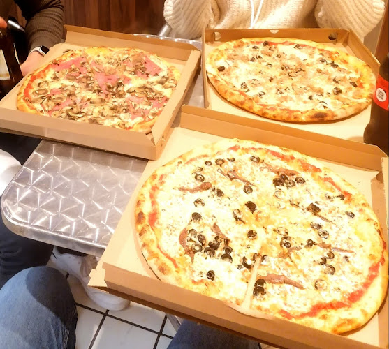 Opinii despre Tino's Pizzeria în København - Gastronomi og hotelvirksomhed