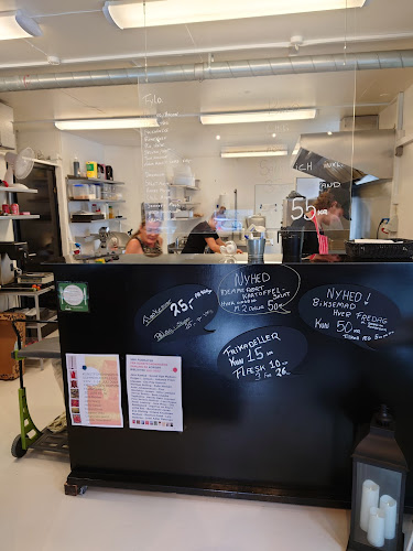 Comentarii opinii despre Hos Jomfruen