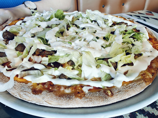 Mama Mia Pizza - Gastronomi og hotelvirksomhed