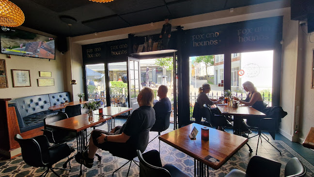 Opinii despre Fox and Hounds în Sønderborg - Gastronomi og hotelvirksomhed